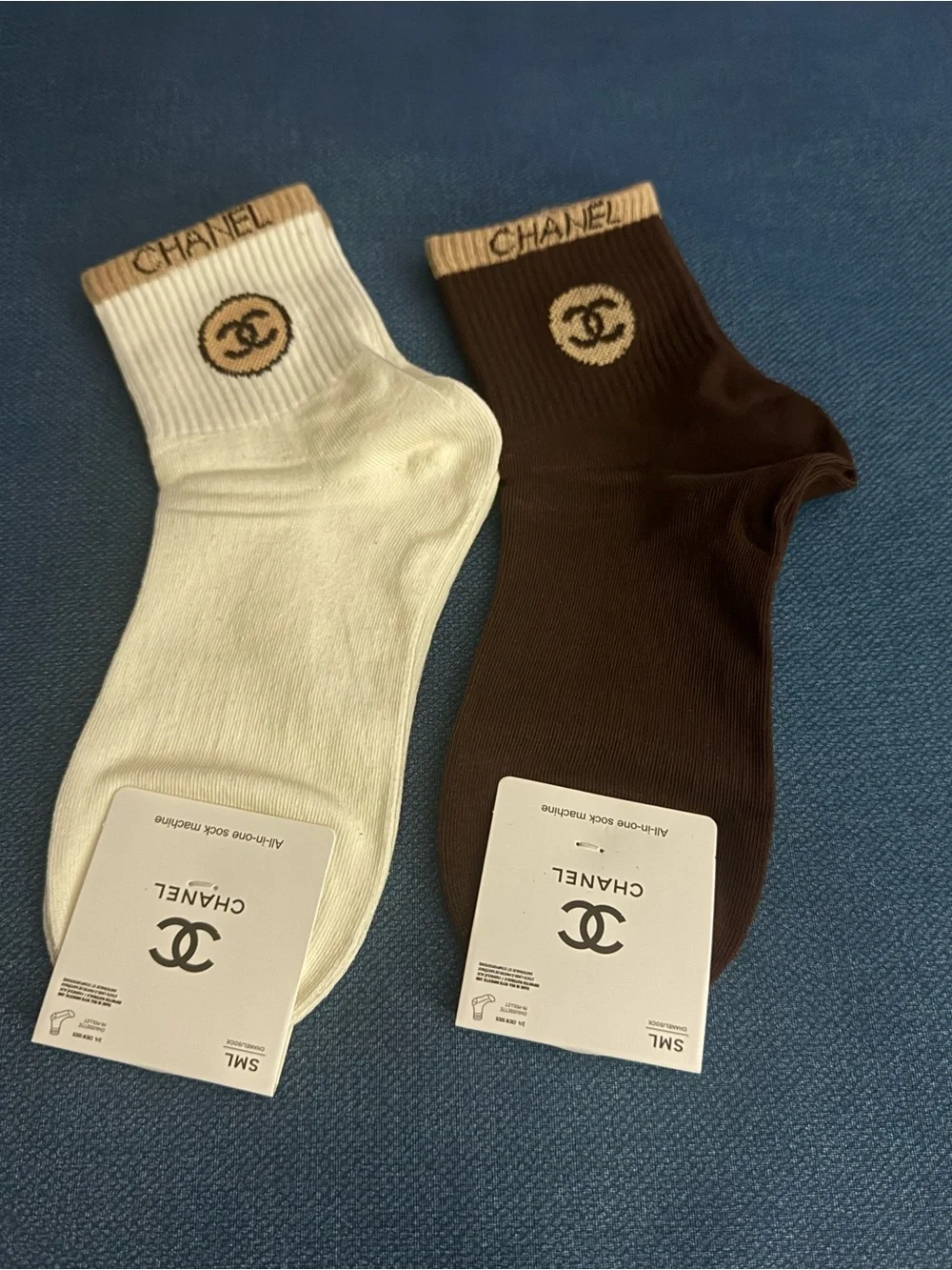 Designer 2 pairs Two-Tone Crew Socks iCream Brown Logo size small- medium NEW